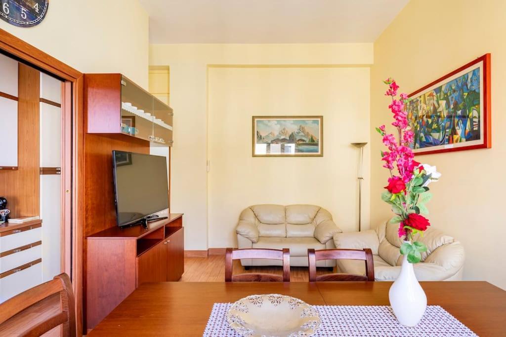 Casa Angelina Con 3 Camere Da Letto Rome Bagian luar foto